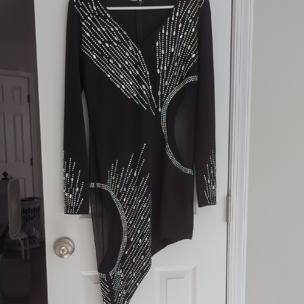 Elegant Black Dress with Rhinestone Detailing
